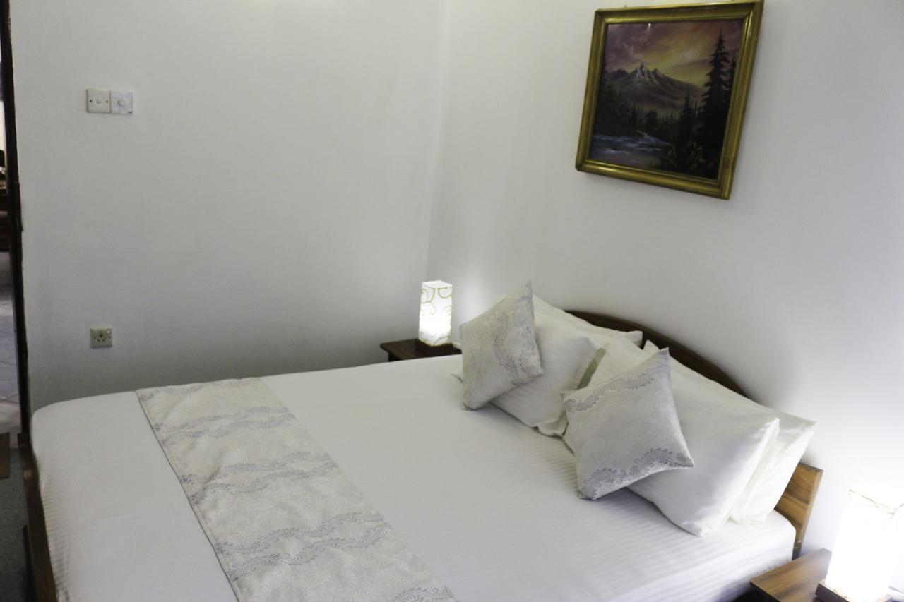 Yoho Travellers Residence Kandy Extérieur photo