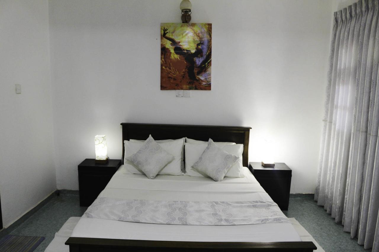 Yoho Travellers Residence Kandy Extérieur photo