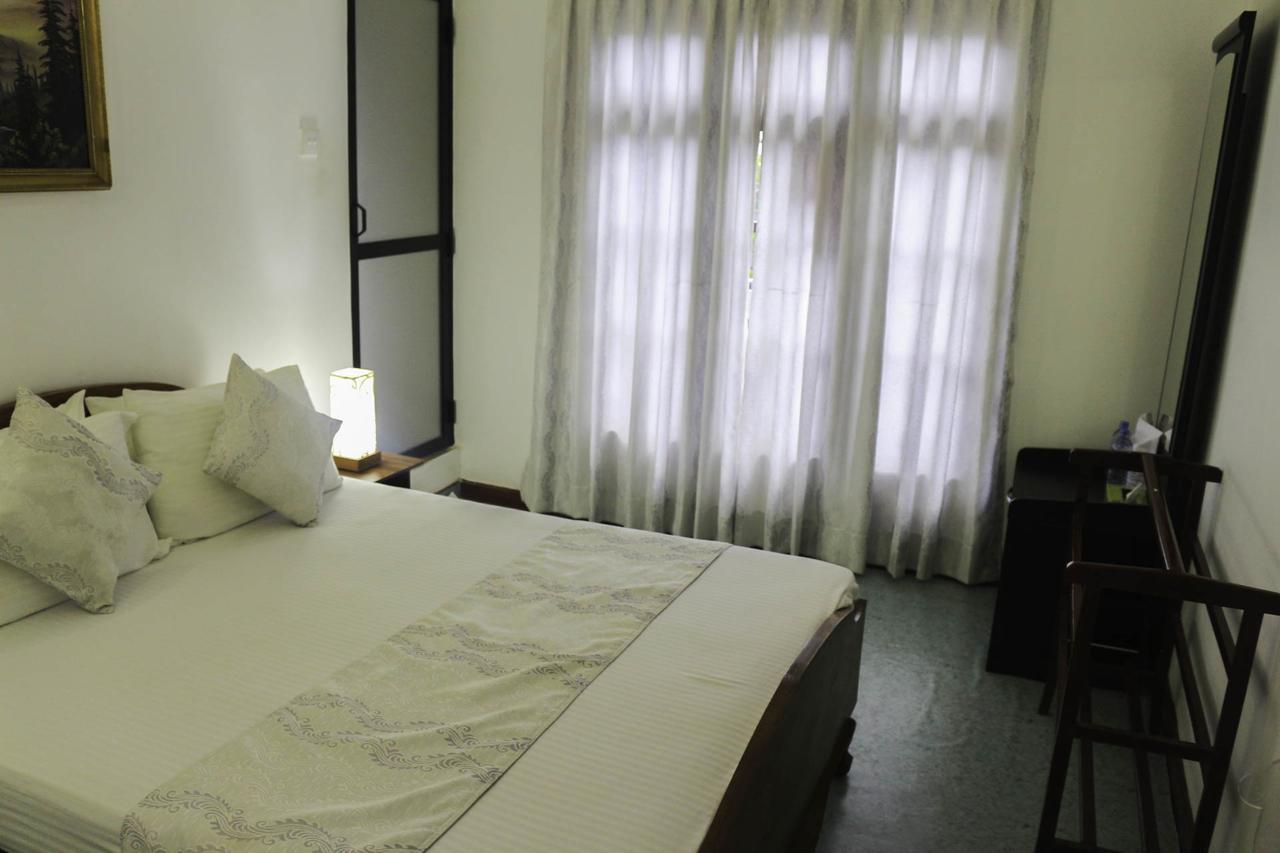 Yoho Travellers Residence Kandy Extérieur photo