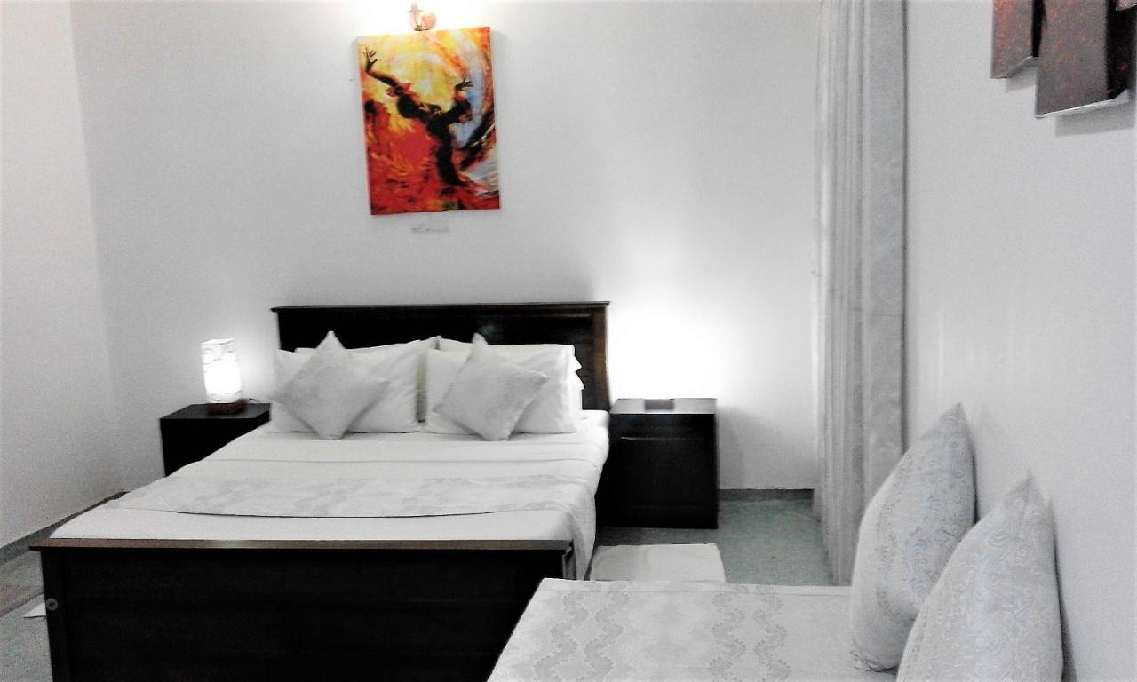 Yoho Travellers Residence Kandy Extérieur photo