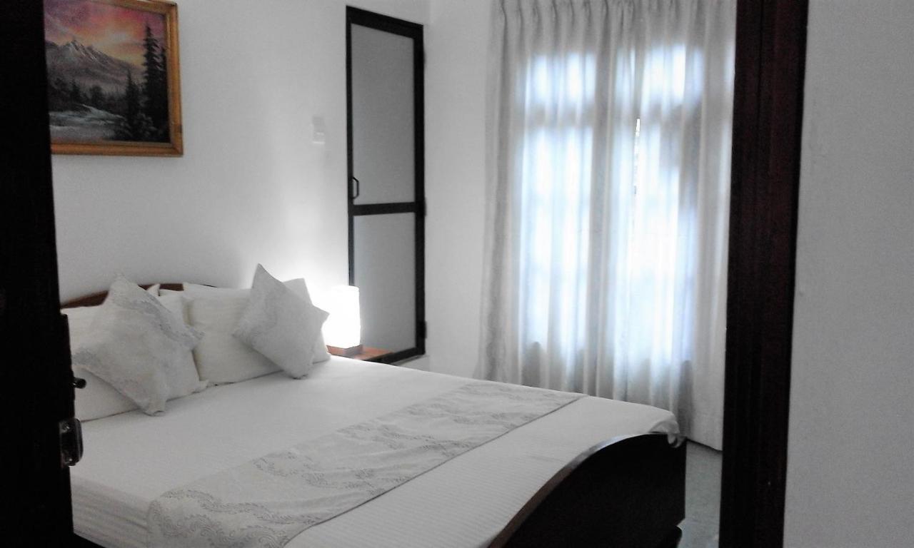 Yoho Travellers Residence Kandy Extérieur photo